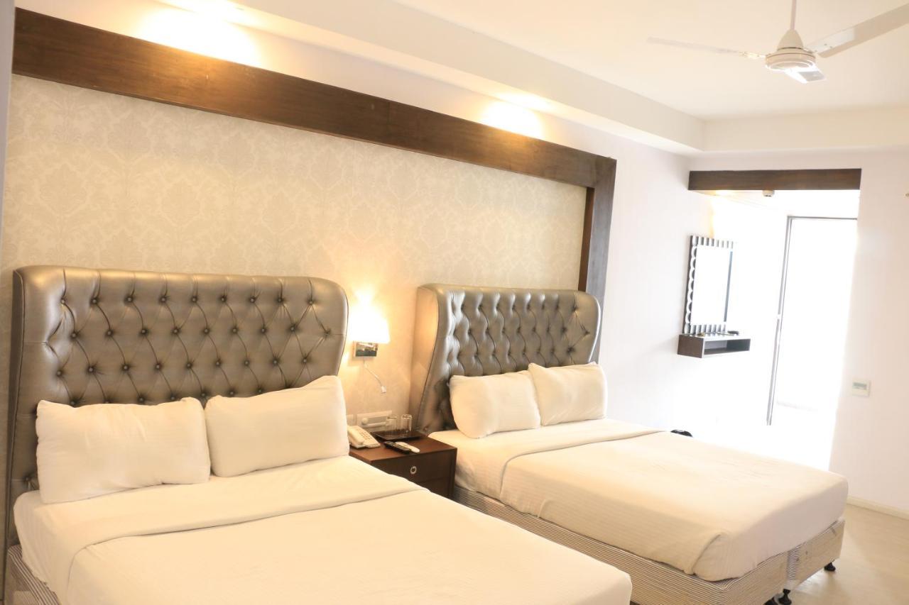 Jalsa Hotel & Banquets,인도르 외부 사진