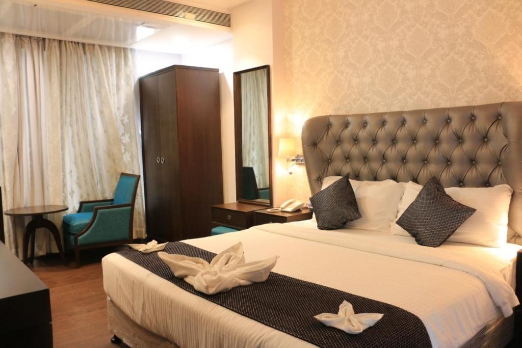 Jalsa Hotel & Banquets,인도르 외부 사진