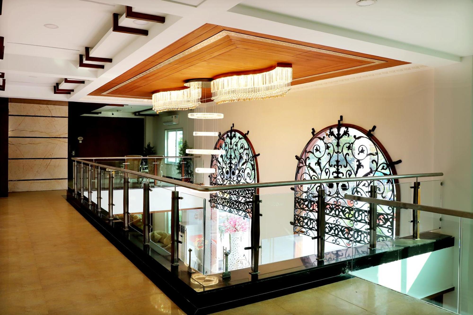 Jalsa Hotel & Banquets,인도르 외부 사진