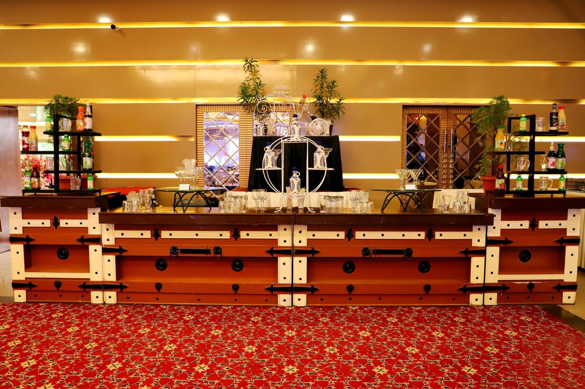Jalsa Hotel & Banquets,인도르 외부 사진