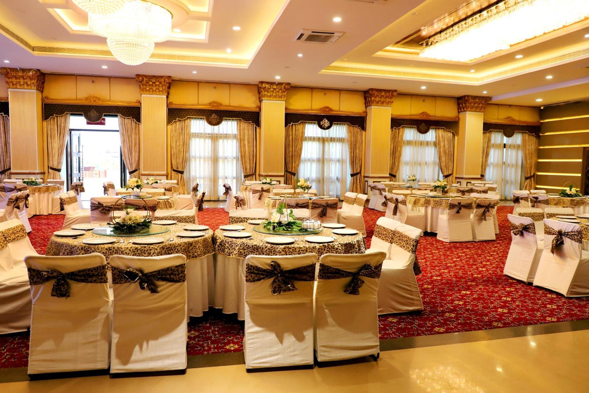 Jalsa Hotel & Banquets,인도르 외부 사진