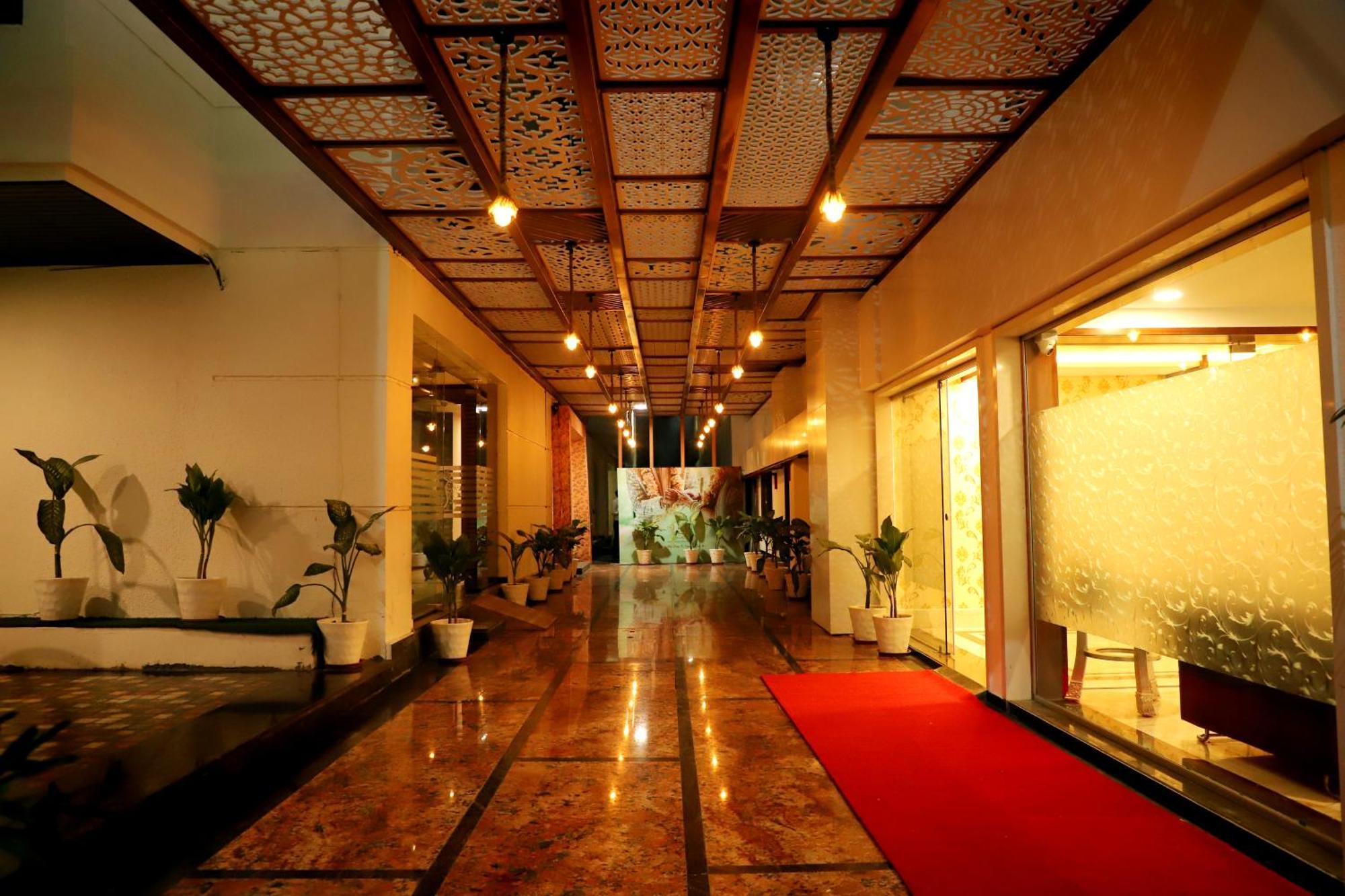Jalsa Hotel & Banquets,인도르 외부 사진